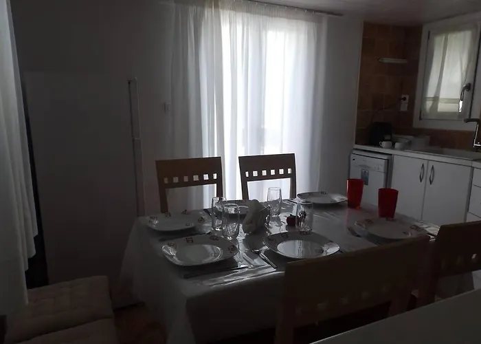 בית נופש Mykonos Redocher *